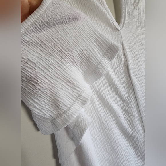 GUC Guess cold shoulder hi low blouse sz Med - Picture 5 of 6